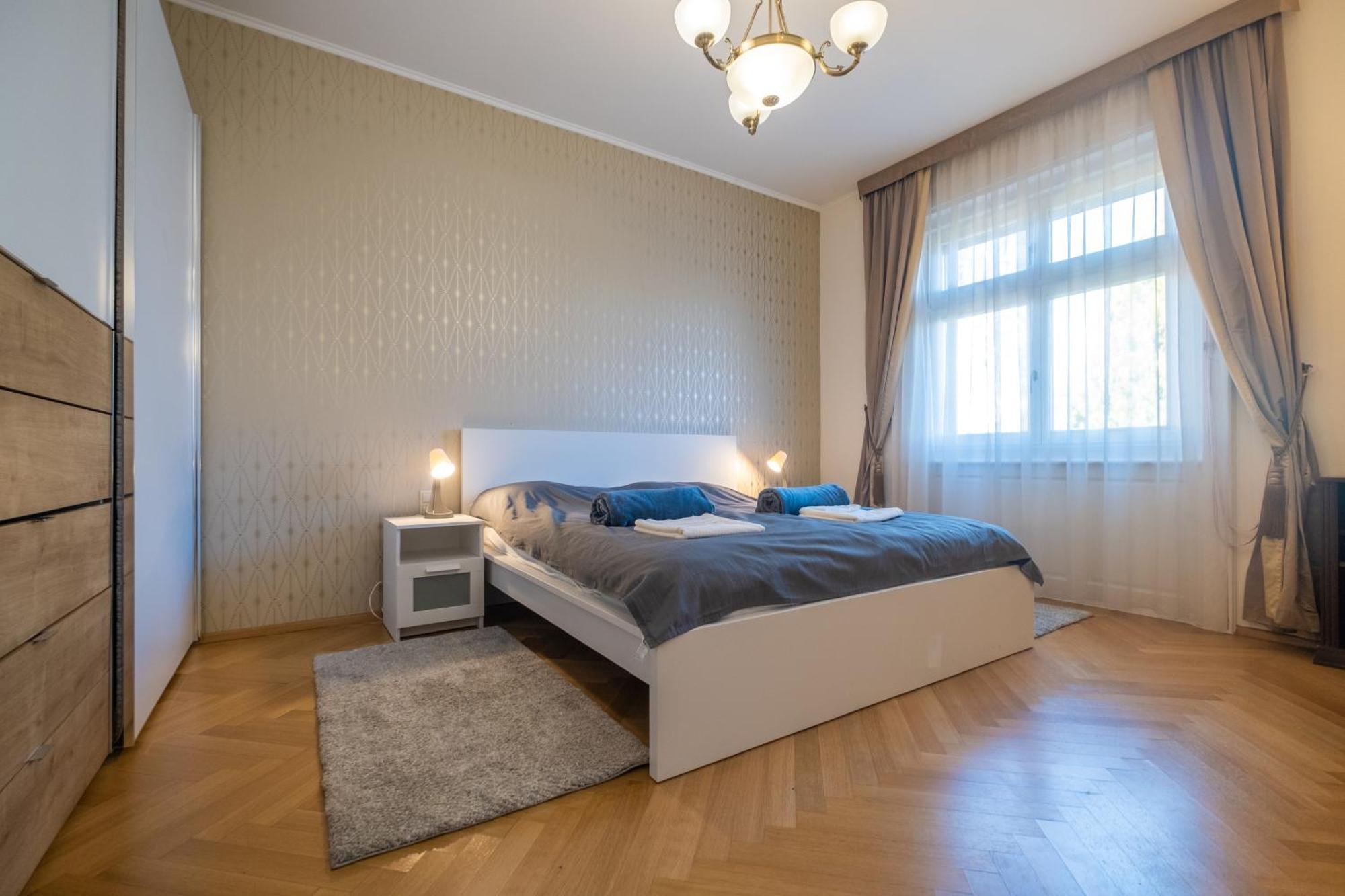 Giovanni'S Airport House Будапеща Екстериор снимка