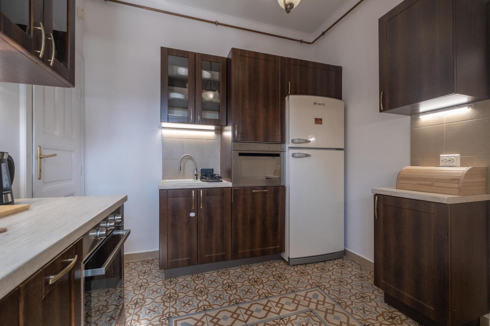 Giovanni'S Airport House Будапеща Екстериор снимка